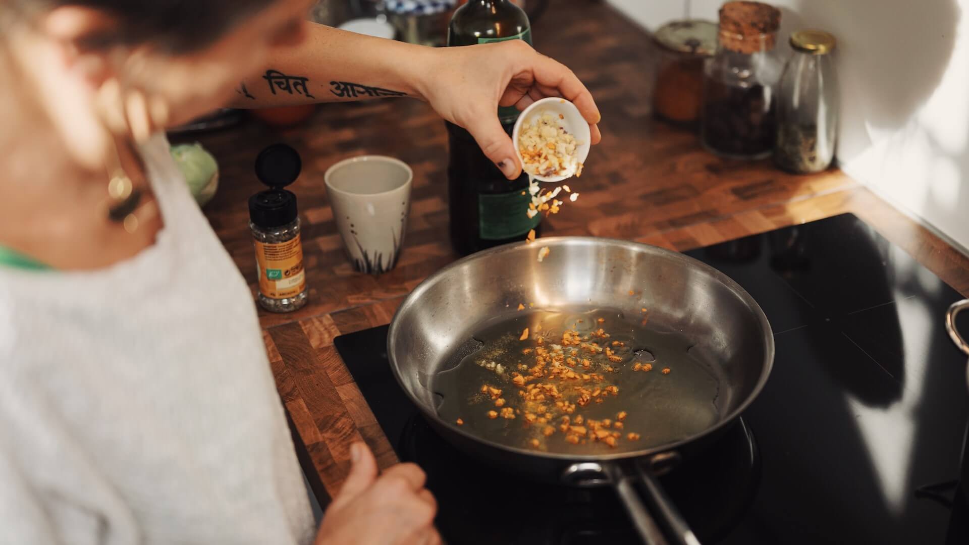 A photo of a person cooking an easy and fast recipe