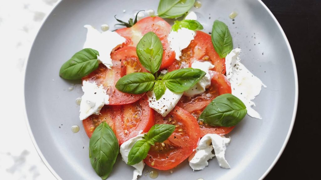 A simple and yet delicious caprese salad